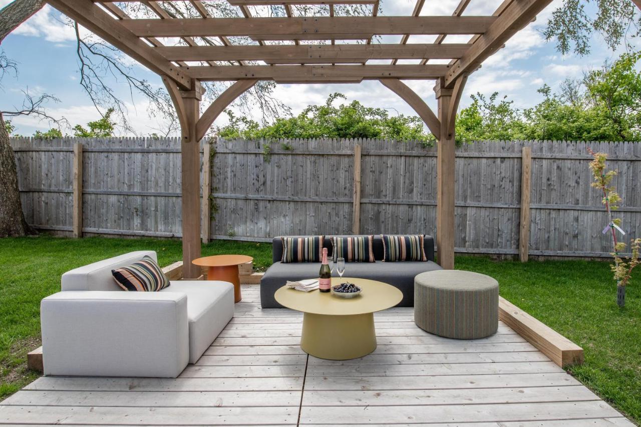 Vine & Sand--Southold Ny'S Newest B&B Exteriör bild